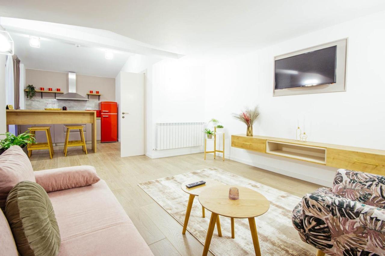 Liane Boutique Hotel Campulung Moldovenesc Bagian luar foto