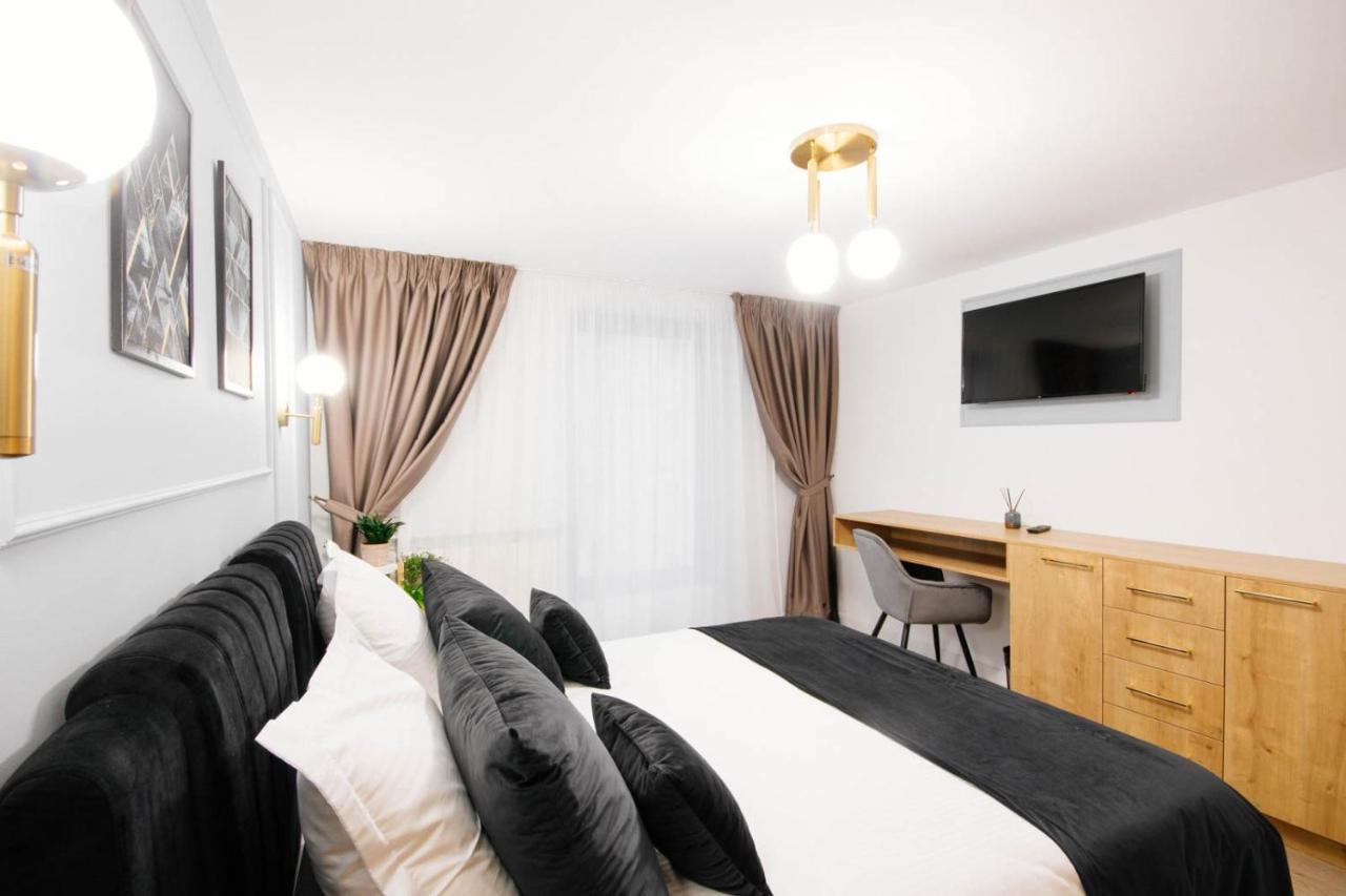 Liane Boutique Hotel Campulung Moldovenesc Bagian luar foto