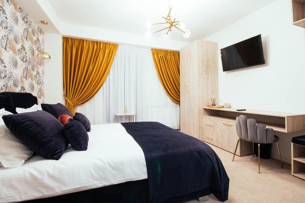 Liane Boutique Hotel Campulung Moldovenesc Bagian luar foto