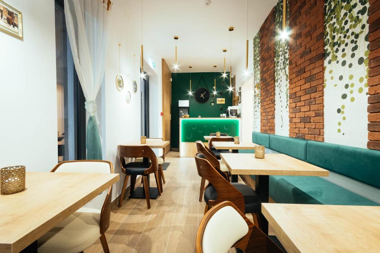 Liane Boutique Hotel Campulung Moldovenesc Bagian luar foto